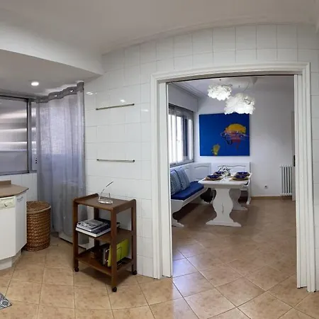 Amplio Piso Plaza America 아파트 *