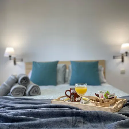 Amplio Piso Plaza America 아파트 비고