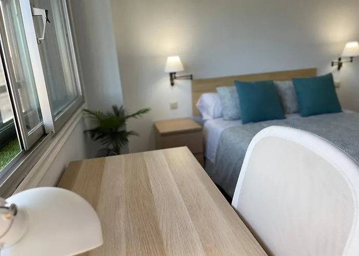 Amplio Piso Plaza America Διαμέρισμα *